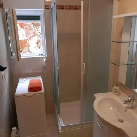 St Rialto - Comfort One-bedroom With Balcony *