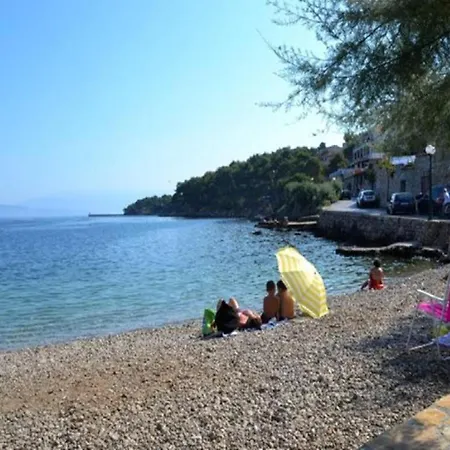 St Rialto - Comfort One-bedroom With Balcony Apartment